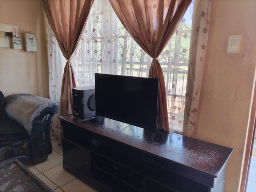 2 Bedroom Property for Sale in Oos Einde North West